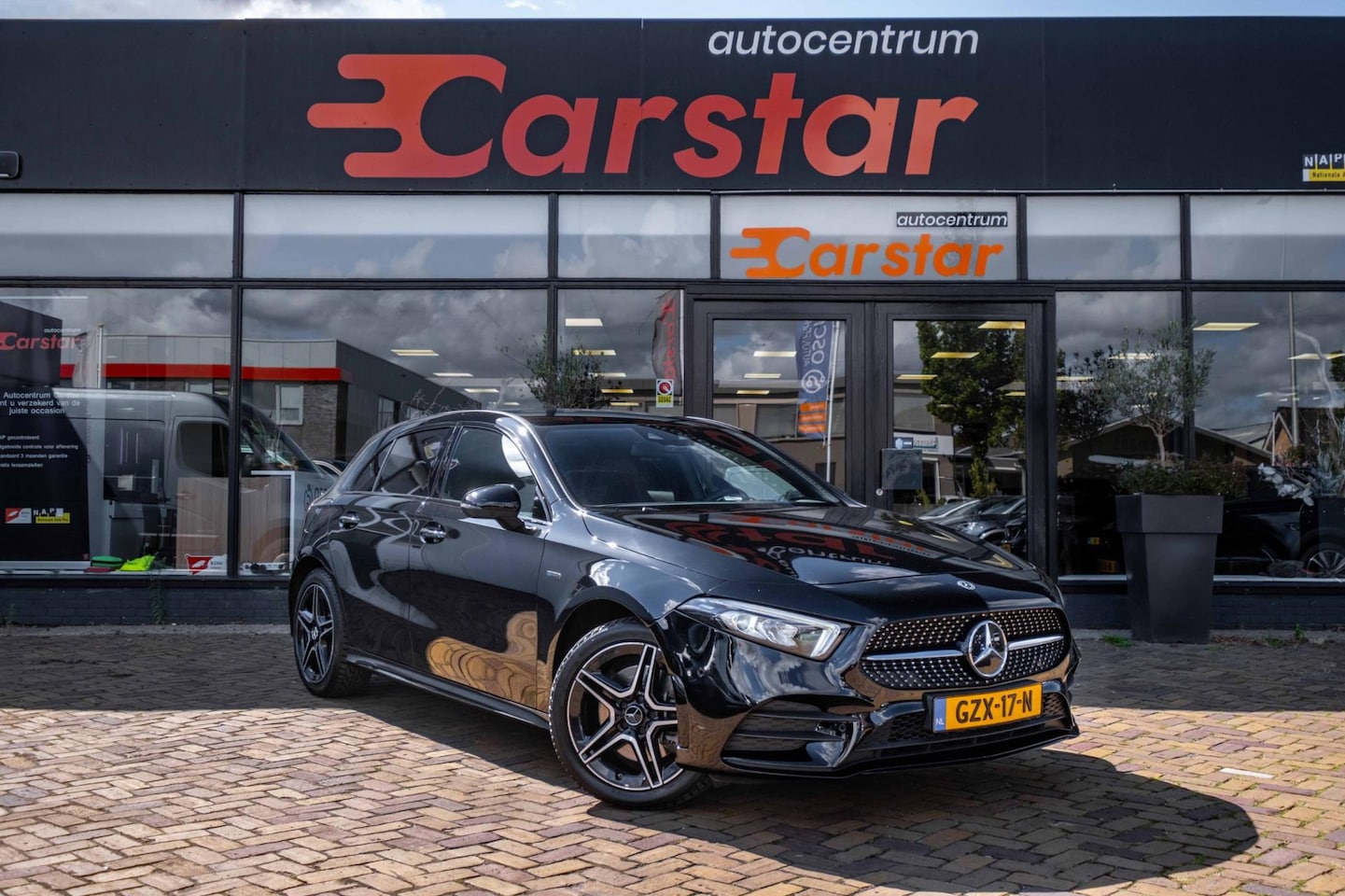 Mercedes-Benz A-klasse - 250 e Premium|PDC|STOELVER.|SFEERVER. - AutoWereld.nl