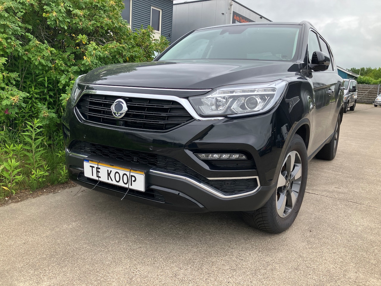 SsangYong Rexton - 2.2 e-XDi Sapphire Grijs kenteken - AutoWereld.nl