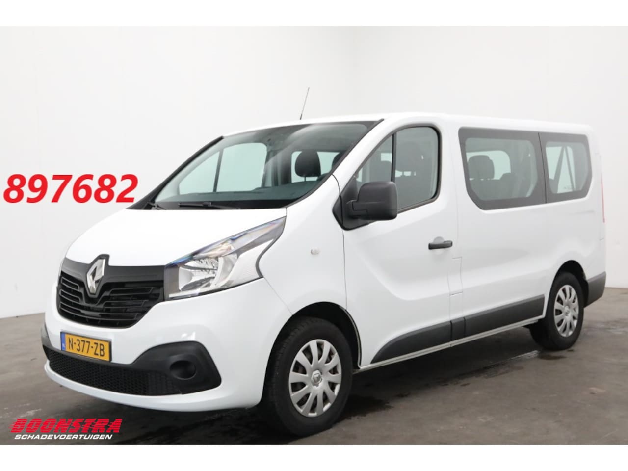 Renault Trafic Passenger - 1.6 dCi Expression Energy 9-Pers. Airco - AutoWereld.nl