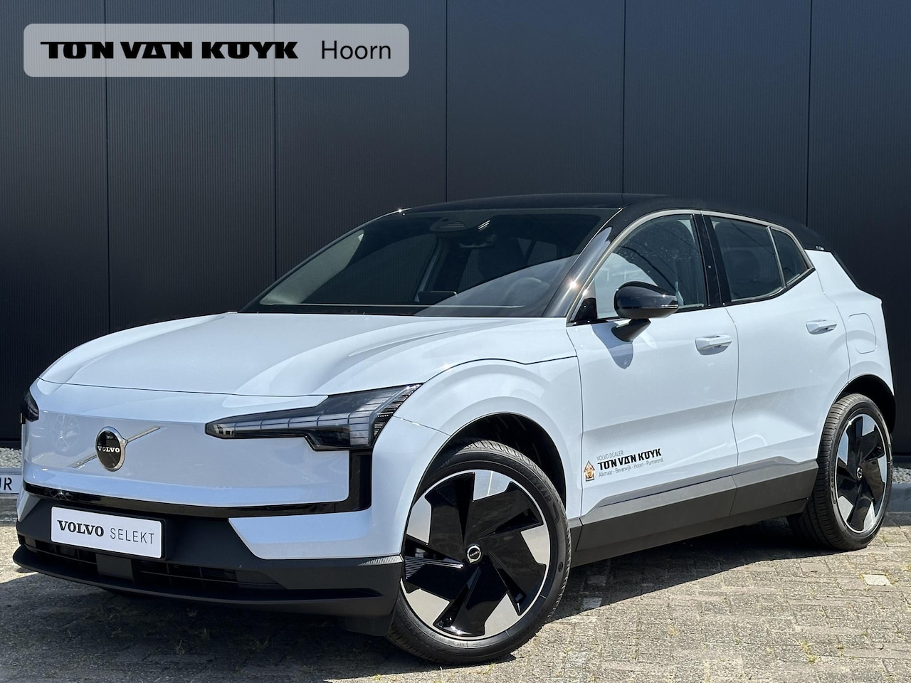 Volvo EX30 - Single Motor Extended Range Plus 69 kWh climate line/ electrisch verstelbare voorstoelen - AutoWereld.nl