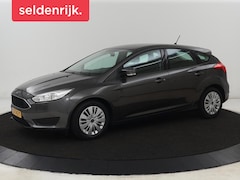 Ford Focus - 1.0 Trend | Origineel NL | Trekhaak | Airco | Radio/CD | Elektrische ramen