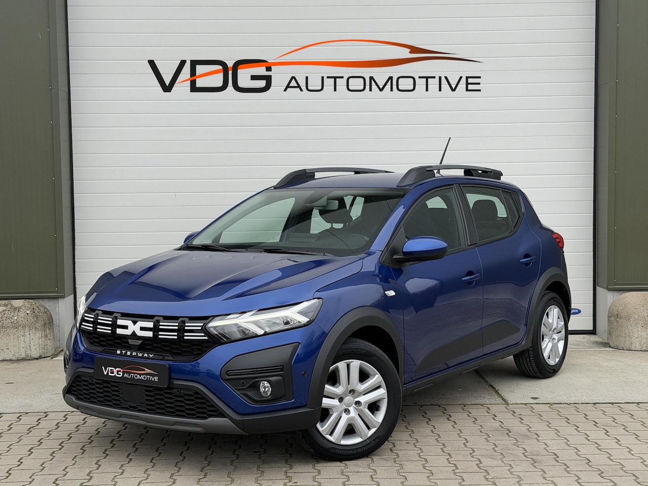 Dacia Sandero Stepway - 1.0 TCe 90 Expression Clima / Cruise / Navi / Carplay / Keyless entry - AutoWereld.nl