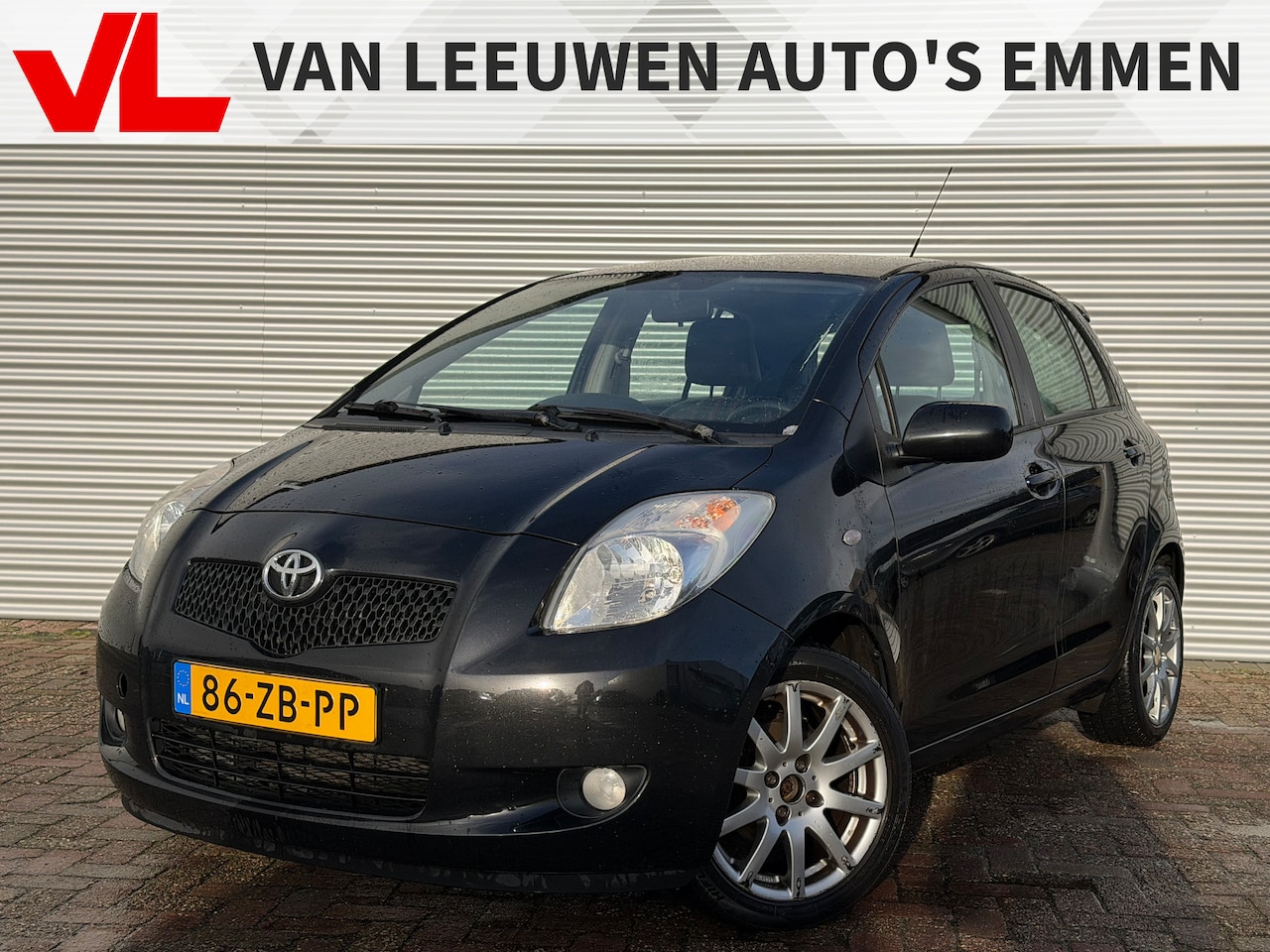 Toyota Yaris - 1.3 VVTi Sol | Airco | Elektrische ramen voor | Stuurbekrachtiging - AutoWereld.nl