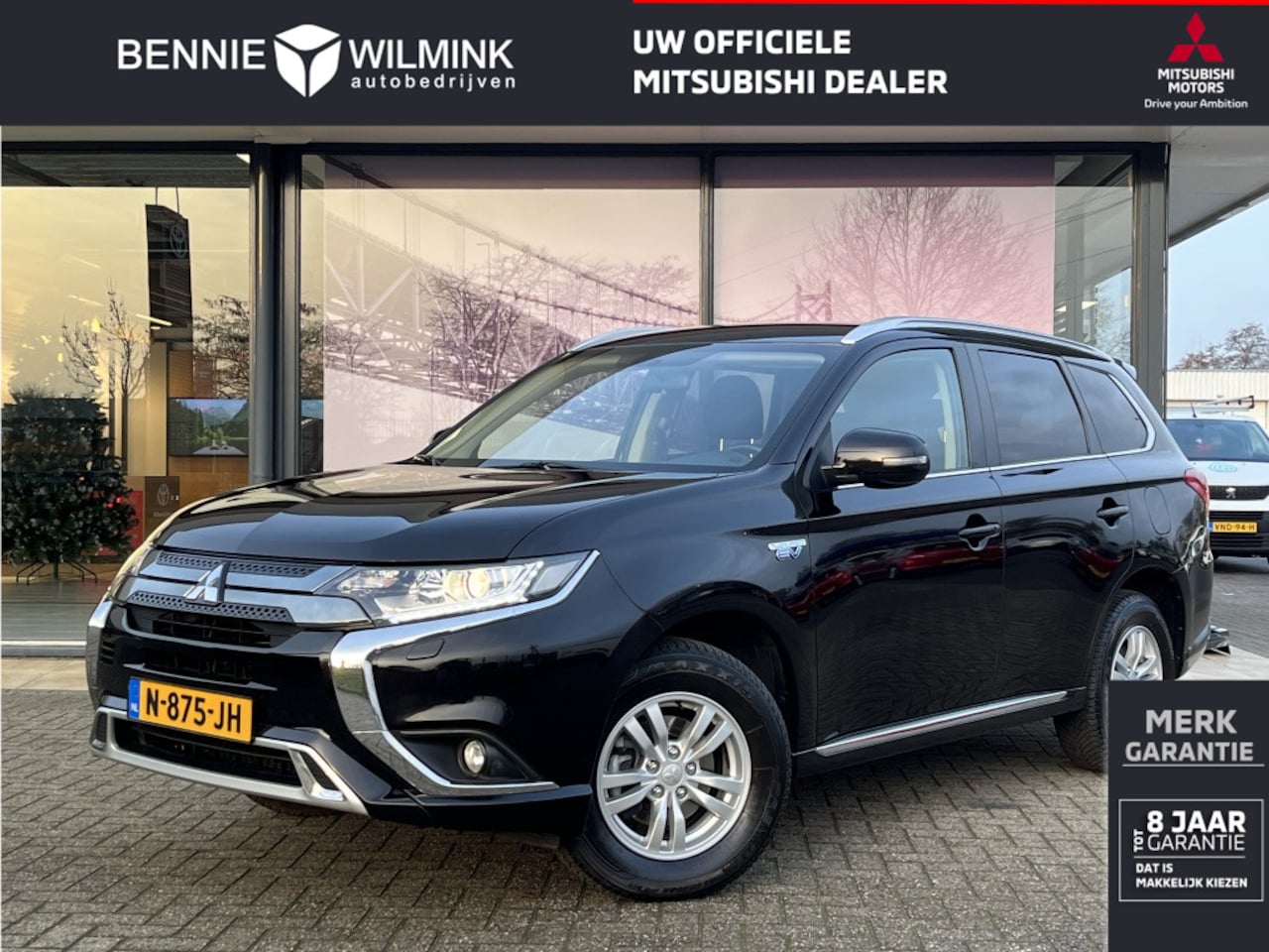 Mitsubishi Outlander - 2.4 PHEV Pure | All Seasons | Trekhaak - AutoWereld.nl