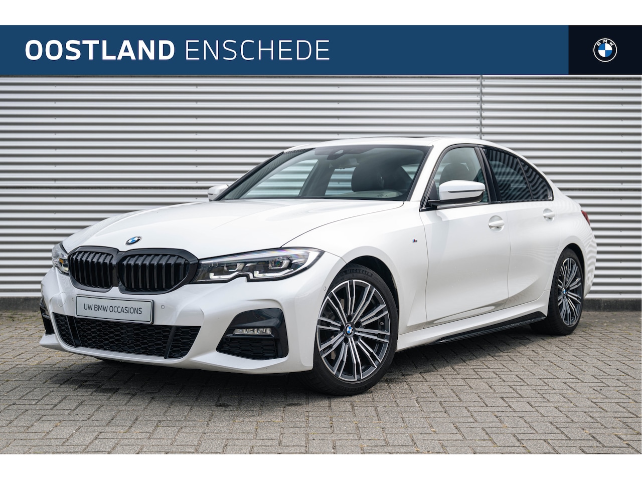 BMW 3-serie - 320i High Executive M Sport Automaat / Schuif-kanteldak / Sportstoelen / Achteruitrijcamer - AutoWereld.nl
