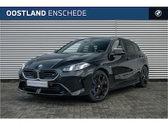 BMW 1-serie - M135 xDrive High Executive Automaat / Panoramadak / Sportstoelen / M Adaptief onderstel /