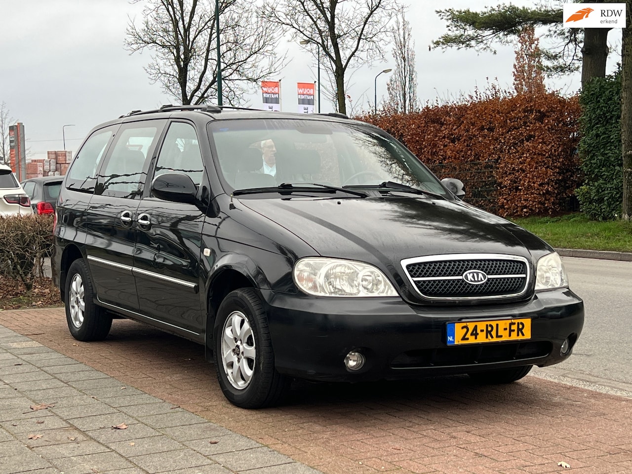 Kia Carnival - 2.5 V6 EX * RUIME AUTO - AutoWereld.nl