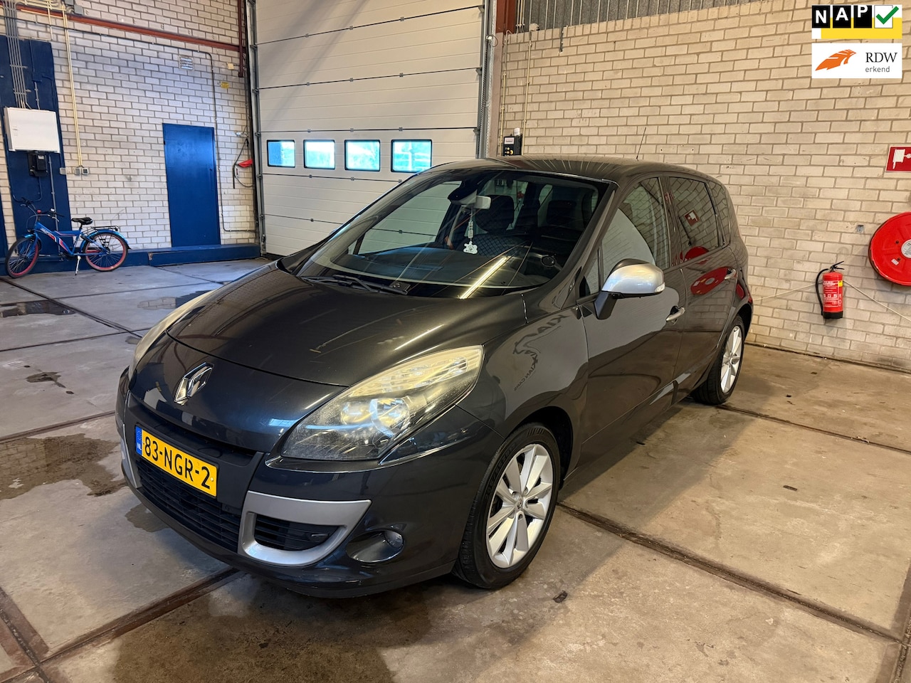 Renault Scénic - 1.4 TCE Celsium / apk / nap / boekjes / 2 sleutels / navi / zeer nette auto!!! - AutoWereld.nl