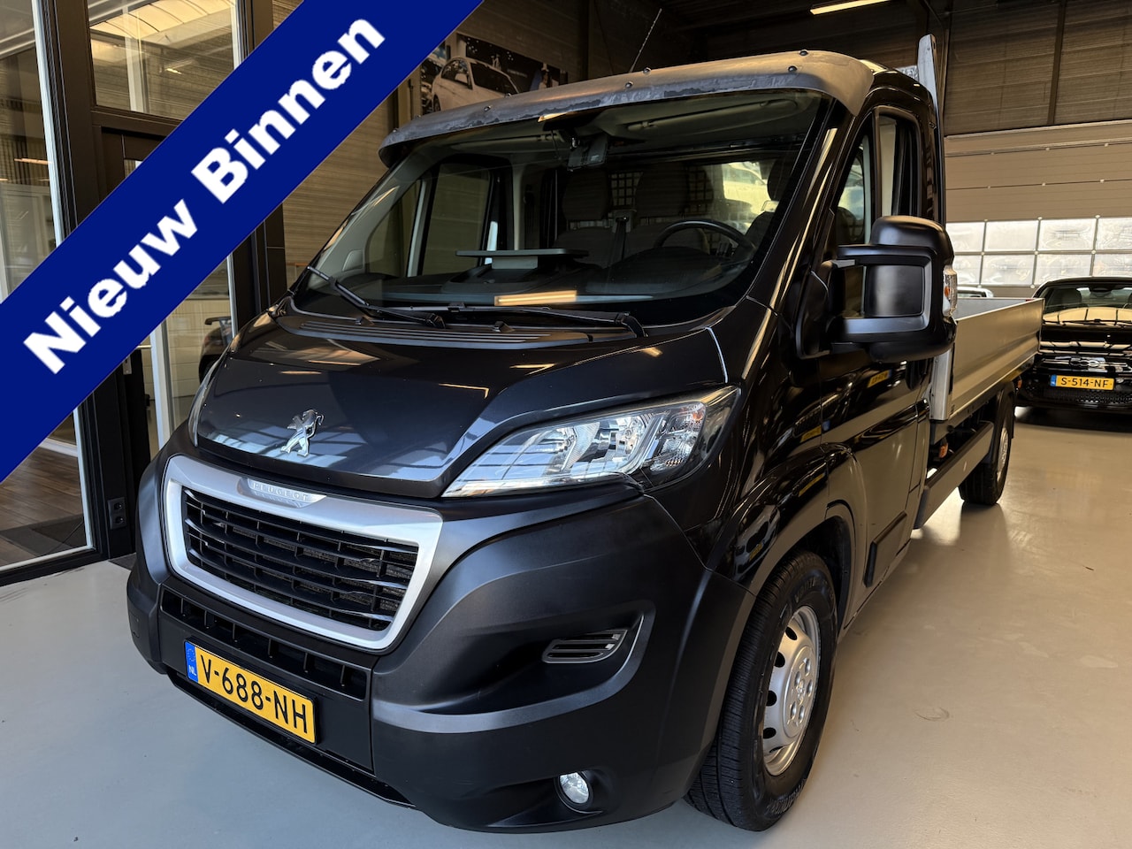 Peugeot Boxer - 335 2.0 BlueHDI L2S Luchtvering, Camera, Open laadbak - AutoWereld.nl