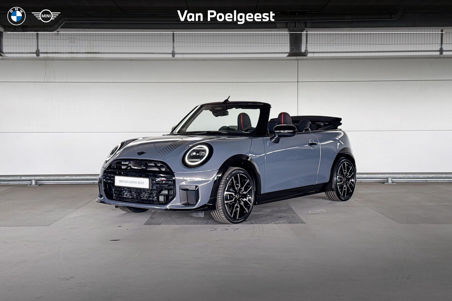 MINI Cabrio - 2.0 Cooper C John Cooper Works M | Selections | Pakket M - AutoWereld.nl