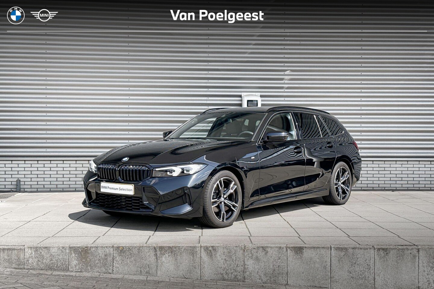 BMW 3-serie Touring - 318i M Sportpakket / Comfort Pack / Trekhaak / Selections - AutoWereld.nl