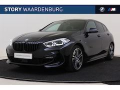 BMW 1-serie - 120i High Executive M Sport Automaat / Sportstoelen / Adaptieve LED / Live Cockpit Profess