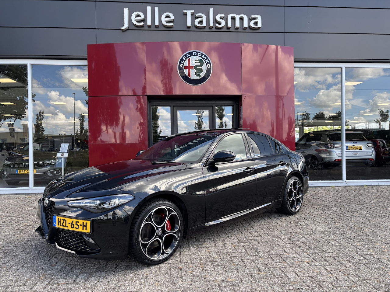 Alfa Romeo Giulia - 2.0T 280 AWD Veloce | 19" Velgen | Panoramadak | Adas 2 | Carplay en Android Let op auto n - AutoWereld.nl