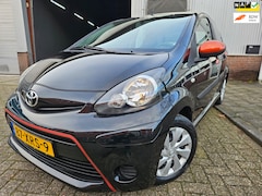 Toyota Aygo - 1.0 5 DEURS Orange Black Edition AIRCO Lage km