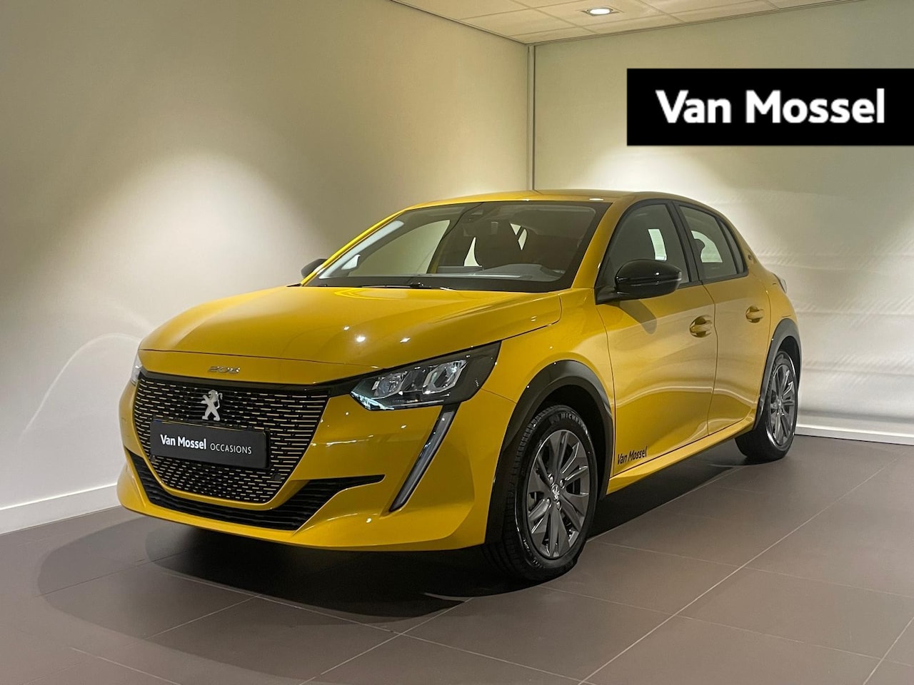 Peugeot e-208 - EV Active Pack 50 kWh | AUTOMAAT | CCS Snellaad functie |  LED | Navigatie | Camera - AutoWereld.nl