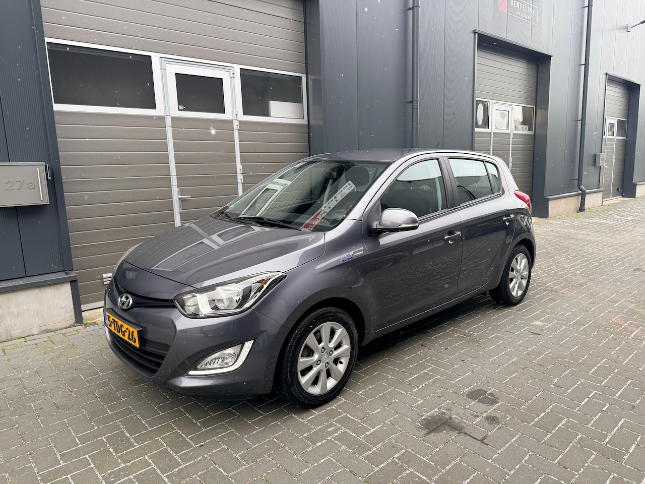 Hyundai i20 - 1.2i i-Deal Nette auto - Nieuwe apk 2014 - AutoWereld.nl