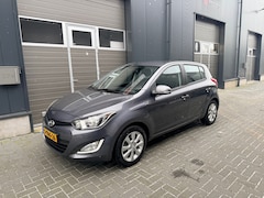 Hyundai i20 - 1.2i i-Deal Nette auto - Nieuwe apk 2014
