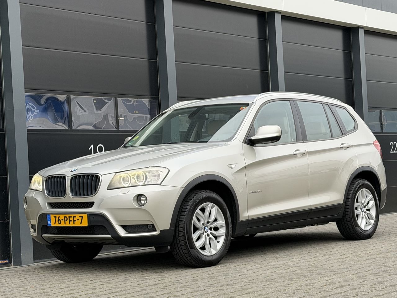BMW X3 - XDRIVE20D Leer Clima Navi PDC - AutoWereld.nl