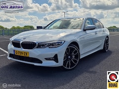 BMW 3-serie - 330e High Executive M SPORT - PARELMOER WIT AUTOMAAT - DRAADLOZE CARPLAY STOELVERWARMING