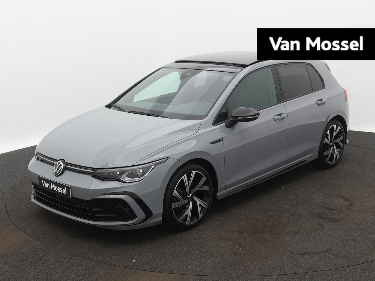 Volkswagen Golf - 1.5 eTSI R-Line Business | Automaat | Adaptieve Cruise Control | Panoramadak | Camera | St - AutoWereld.nl