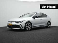 Volkswagen Golf - 1.5 eTSI R-Line Business | Apple Carplay/Android Auto | Panorama dak | Black Style | Sfeer