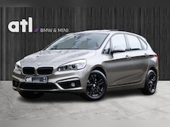 BMW 2-serie Active Tourer - 218i Sportline | Aut | Dealer OH | Navi | Pano | HUD | Camera | PDC v+a | Afn Trekhaak | L