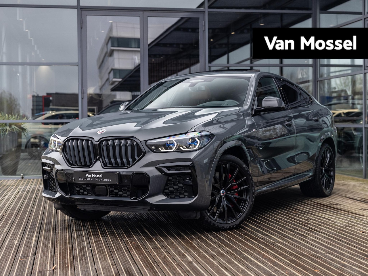 BMW X6 - M50i High Executive | NL GELEVERDE AUTO | 1E EIGENAAR | 22 INCH | DRAVITGRAU | LASER | PAN - AutoWereld.nl