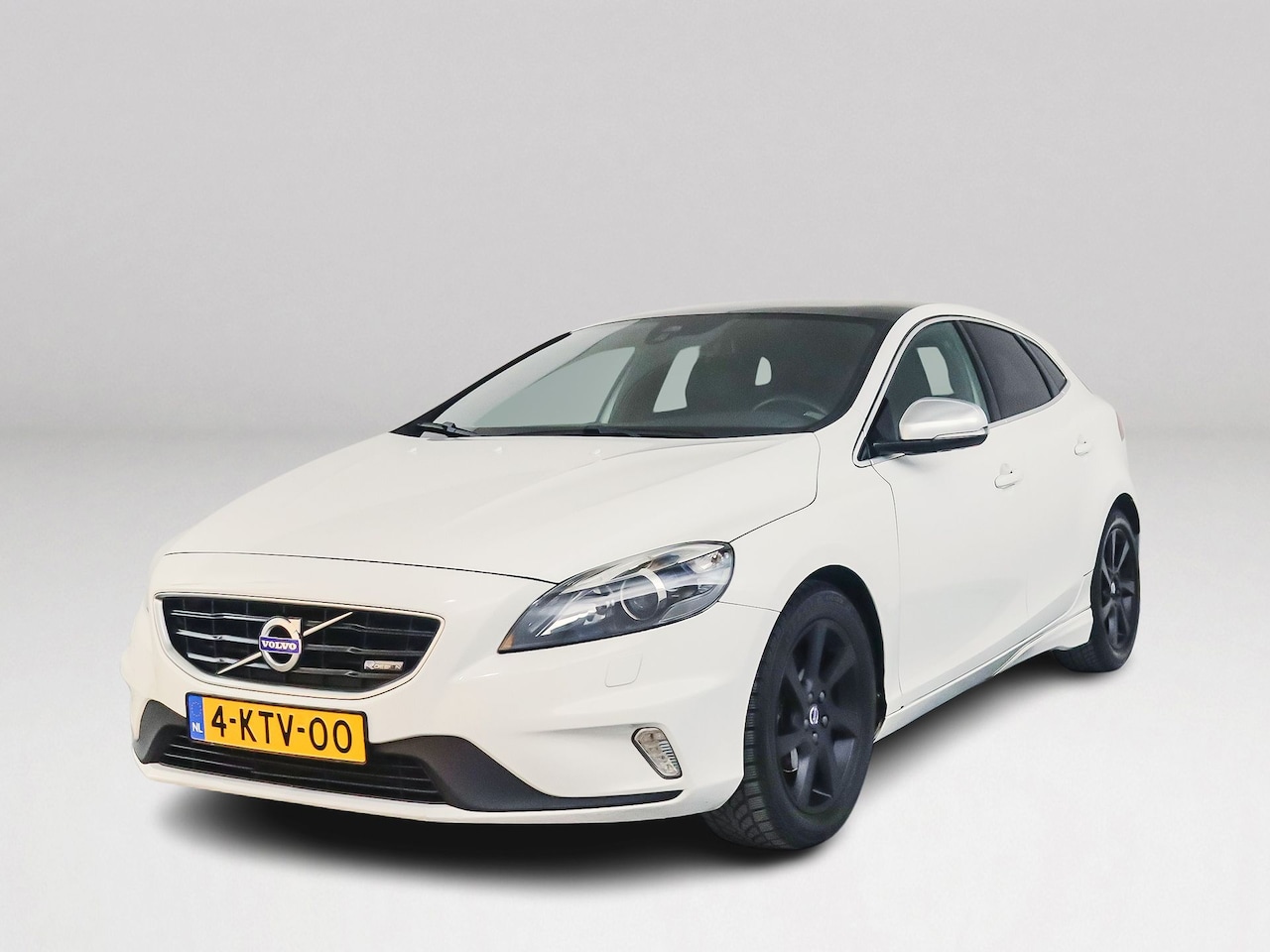 Volvo V40 - D2 R-Design | Stoelverwarming | Cruise Control - AutoWereld.nl