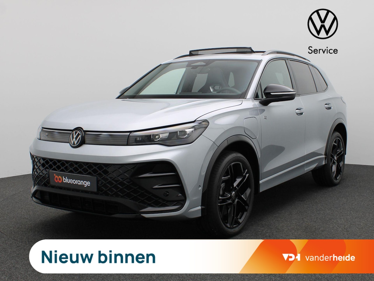 Volkswagen Tiguan - 1.5 eHybrid R-Line Business 204PK DSG Pano-Schuifdak, Black Style, Trekhaak, 20" LM Velgen - AutoWereld.nl