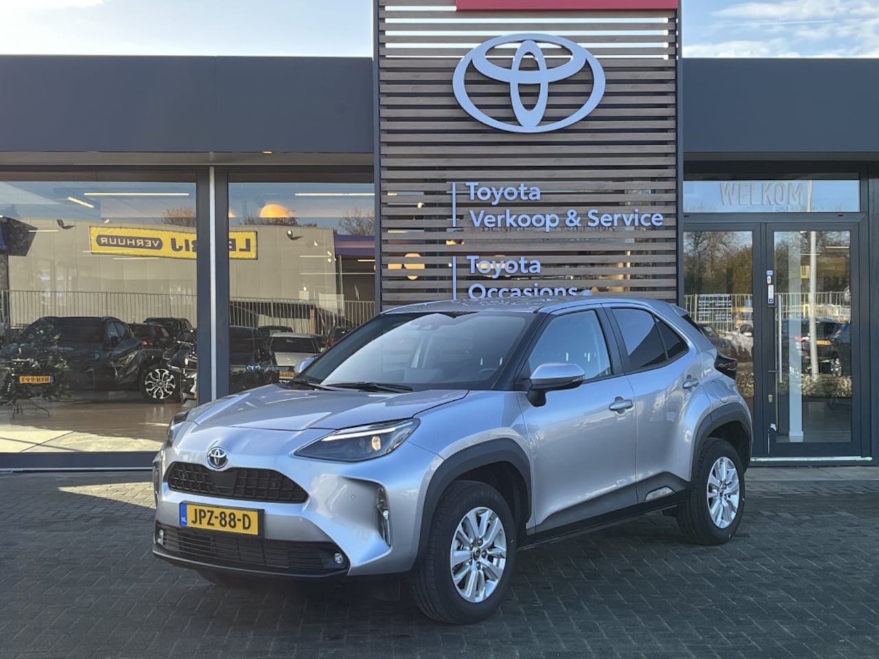 Toyota Yaris Cross - 1.5 Hybrid Active | Parkeersensoren V+A | Carplay - AutoWereld.nl