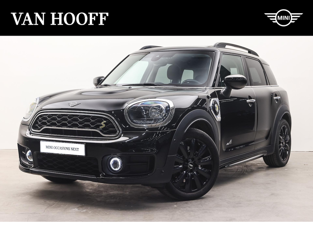 MINI Countryman - Cooper SE ALL4 Automaat / Panoramadak / Park Assistant / Stoelverwarming / Navigatie - AutoWereld.nl