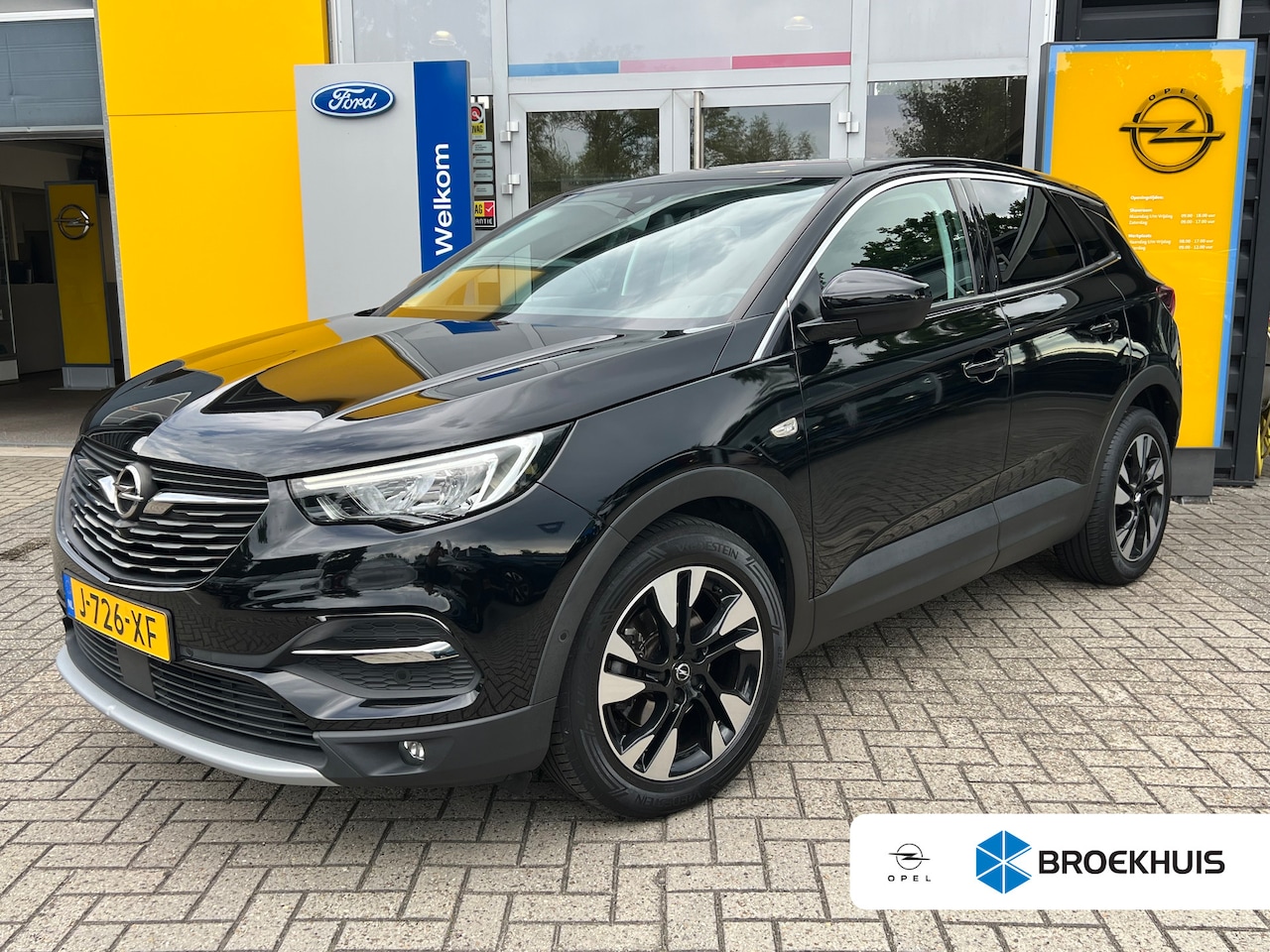 Opel Grandland X - 1.2 130PK Turbo Innovation | KEYLESS ENTRY & START| CAMERA| NAVIGATIE| AGR-COMFORTSTOELEN| - AutoWereld.nl