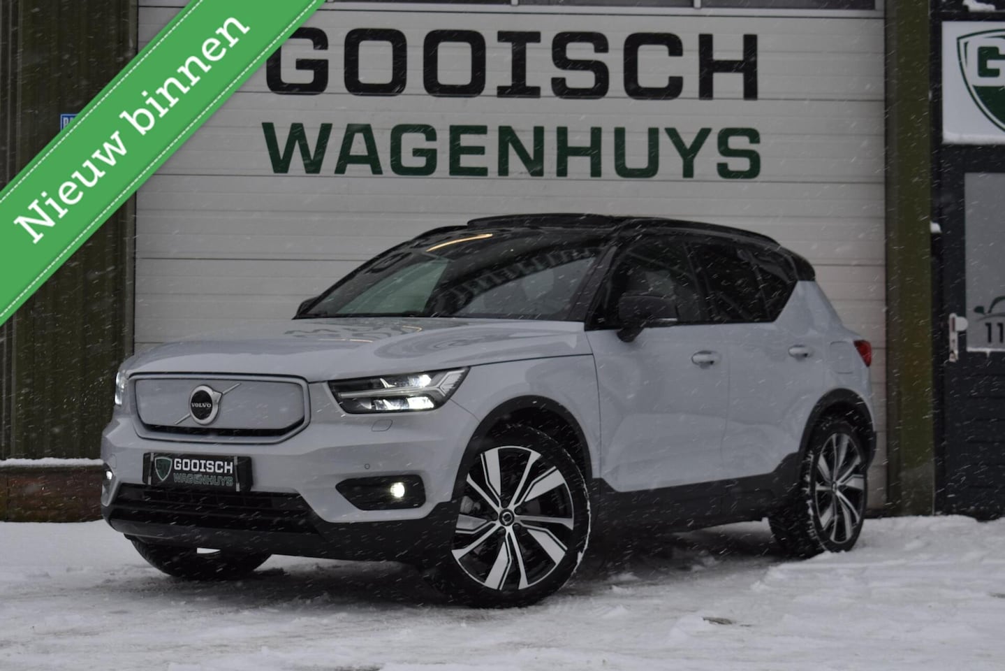 Volvo XC40 - Recharge P8 AWD R-Design | Pano | Leder | Camera | - AutoWereld.nl