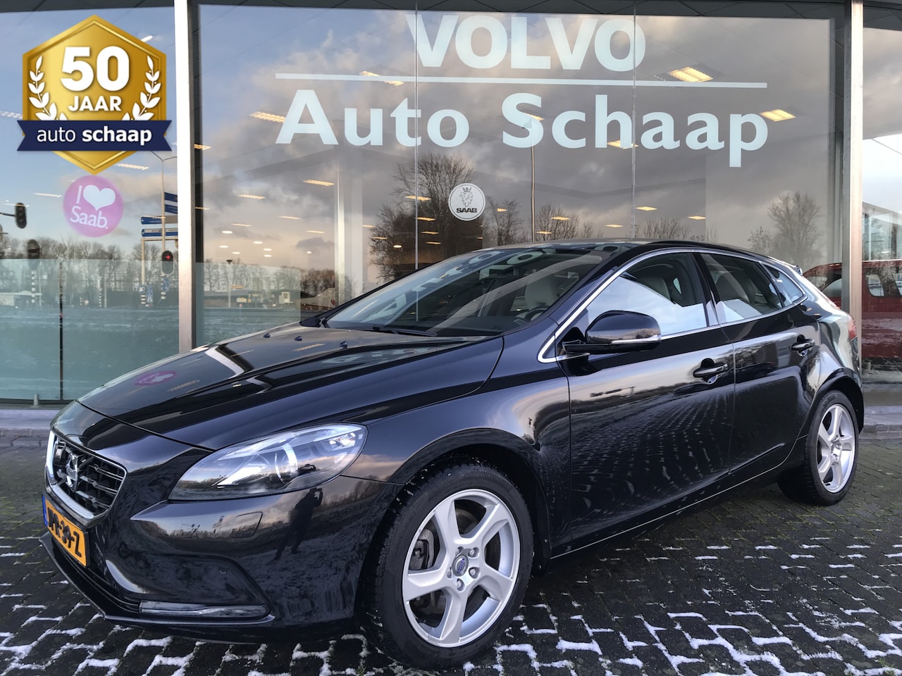 Volvo V40 - 2.5 T5 Summum Automaat | Rijklaar incl garantie | Panoramadak Adaptieve cruise Keyless Tre - AutoWereld.nl