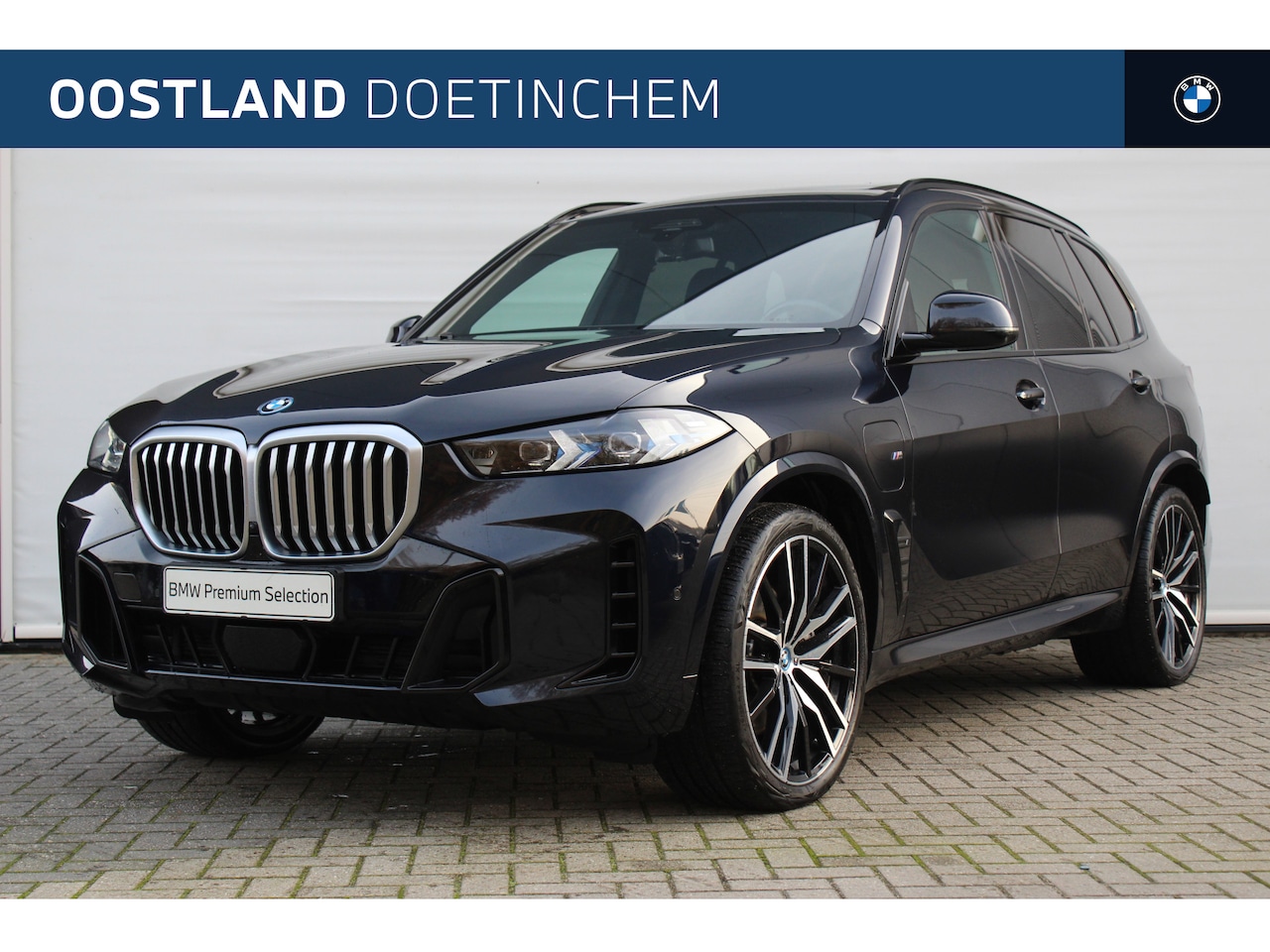 BMW X5 - xDrive50e High Executive M Sport Automaat / Panoramadak / Trekhaak / Sportstoelen / Adapti - AutoWereld.nl