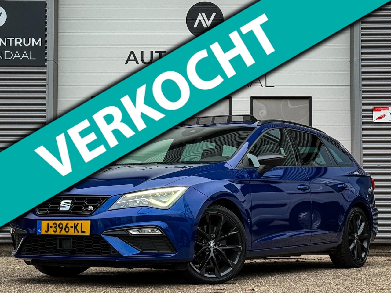 SEAT Leon ST - 1.5 TSI FR Ultimate Edition Black PANO/BEATS/TREKHAAK/CAMERA/BTW - AutoWereld.nl