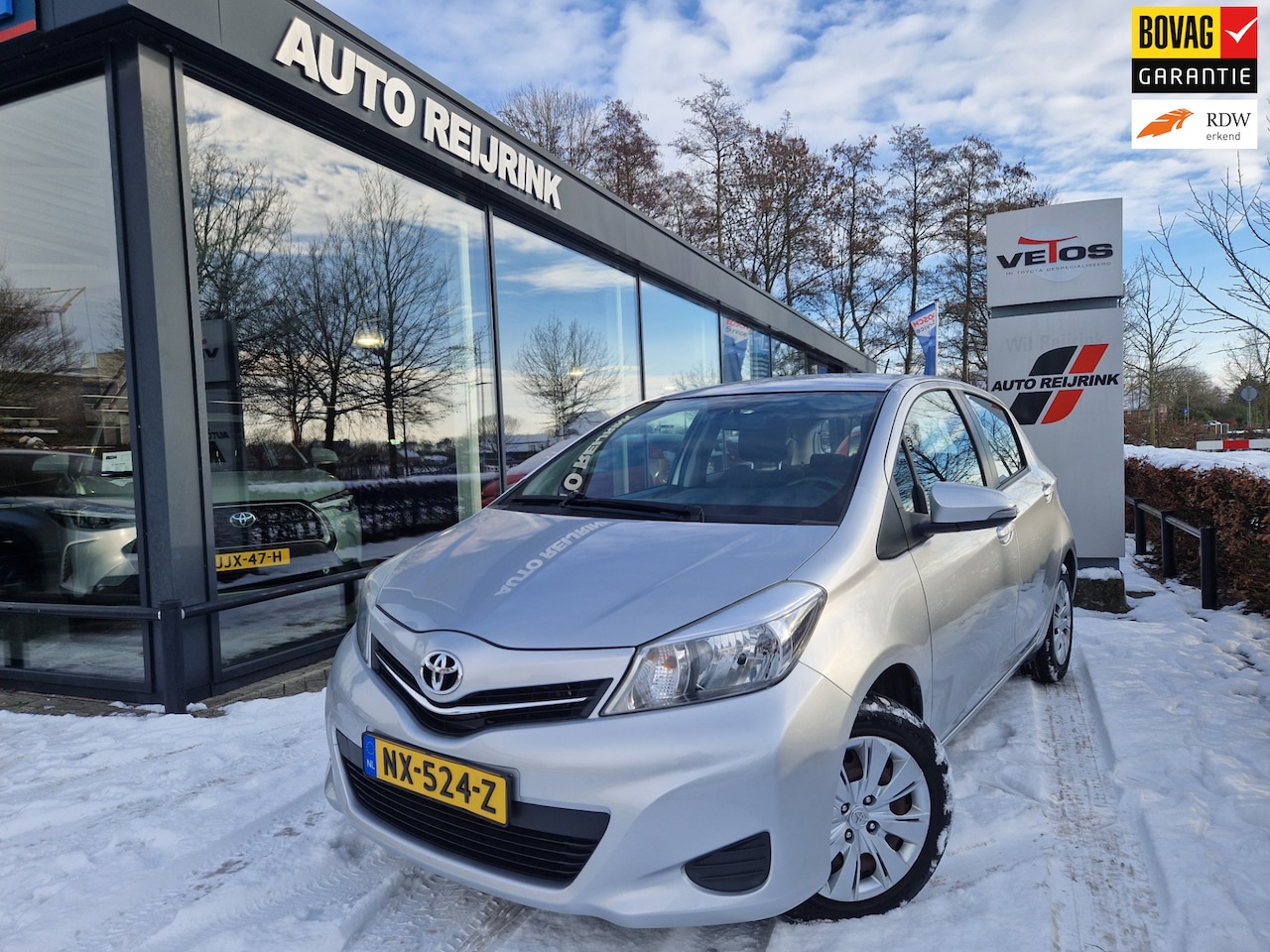 Toyota Yaris - 1.3 VVT-i Comfort/AIRCO/CAMERA - AutoWereld.nl