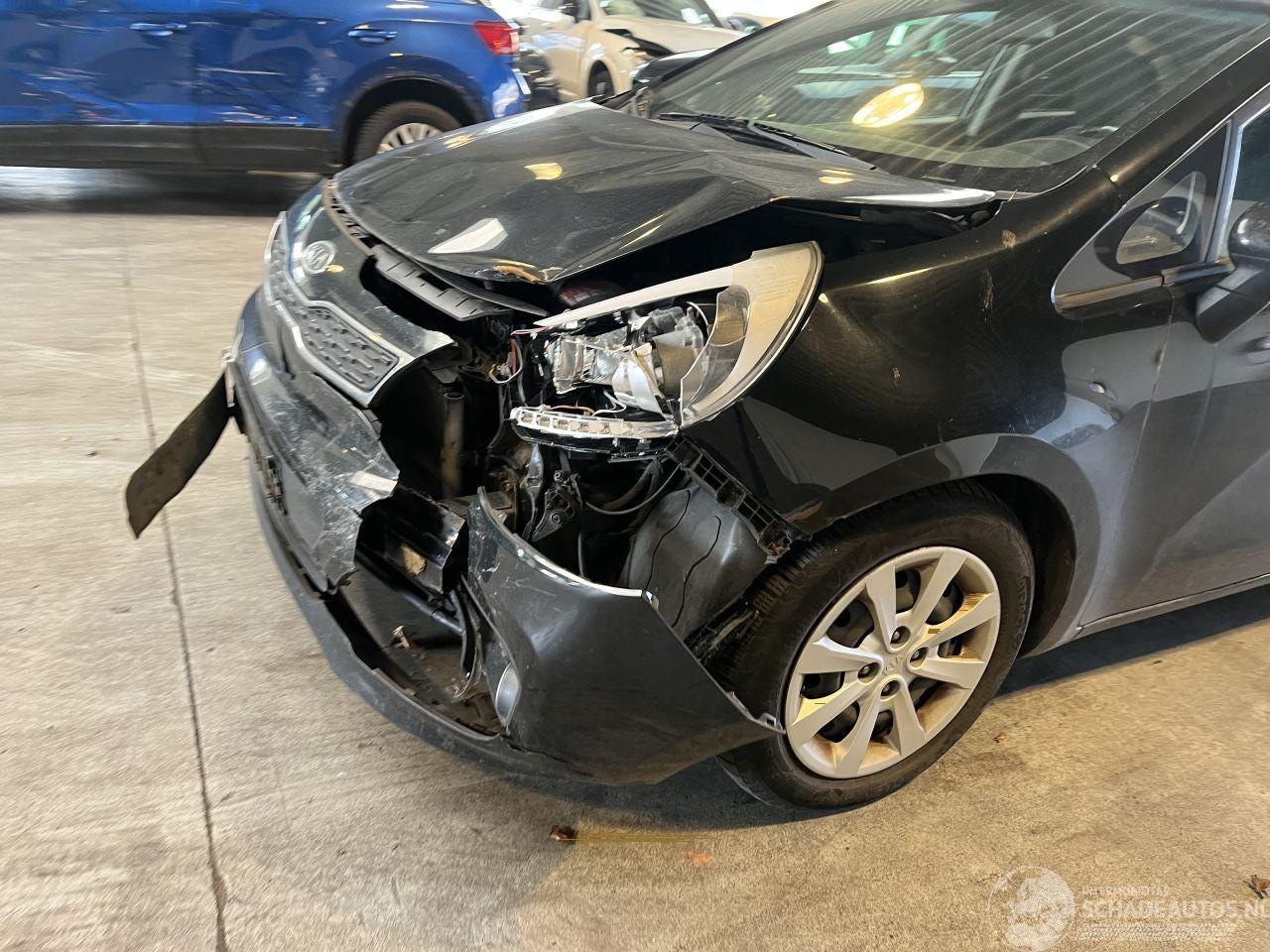 Kia Rio - 1.2 CVVT Super Pack 1.2 CVVT Super Pack