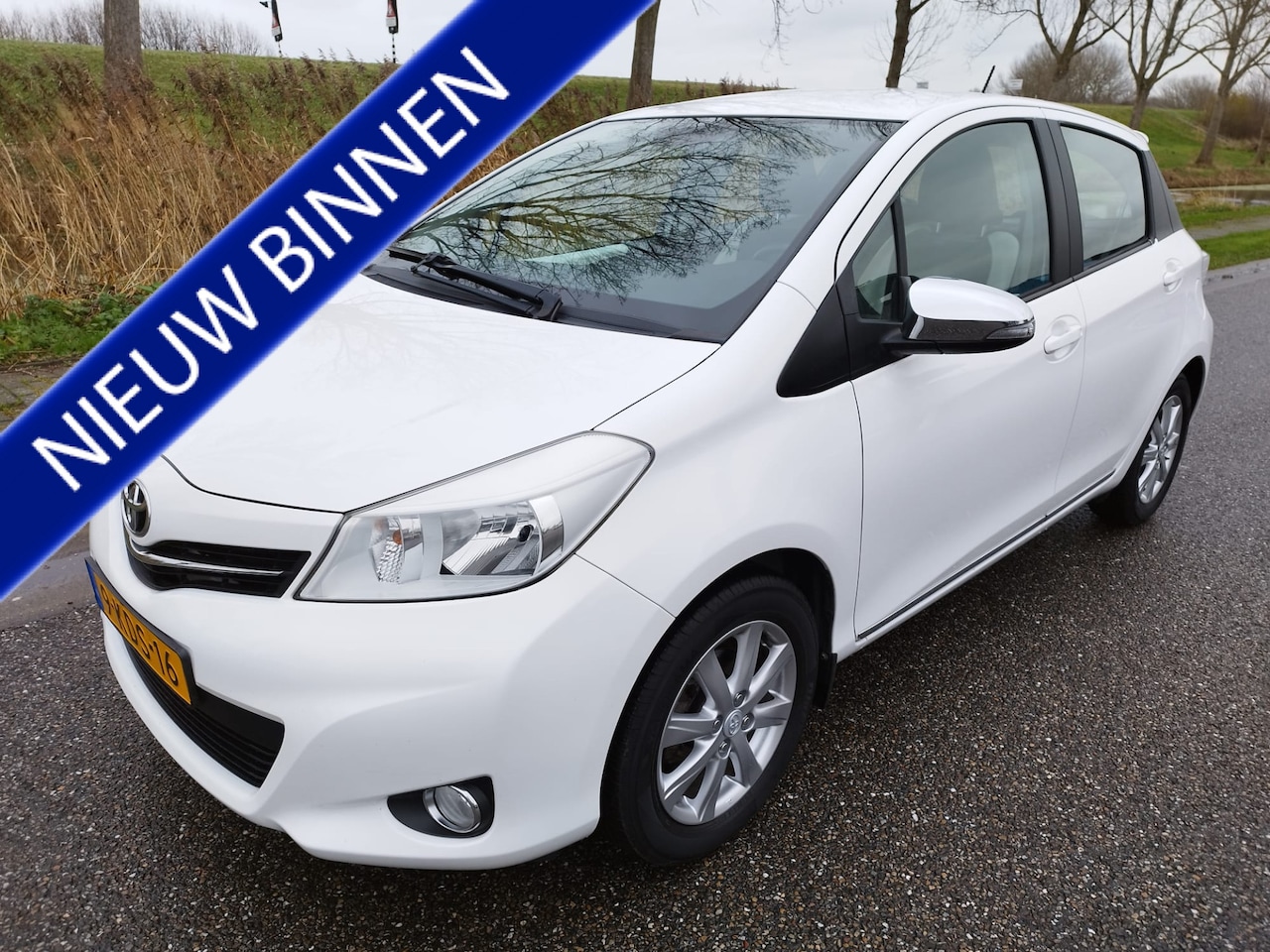 Toyota Yaris - 1.0 VVT-i Trend ** 80.399 KM NAP ** ALS NIEUW ** NAVI ** CAMERA ** NL AUTO - AutoWereld.nl