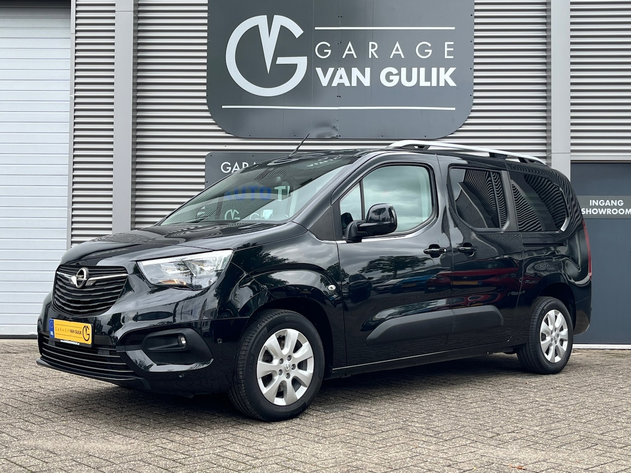 Opel Combo Tour - 1.2 Turbo L2H1 110PK 7persoons,Navi,Clima,Cruise,Carplay,Stoel+StuurVerw,ElektrRamen+Spieg - AutoWereld.nl