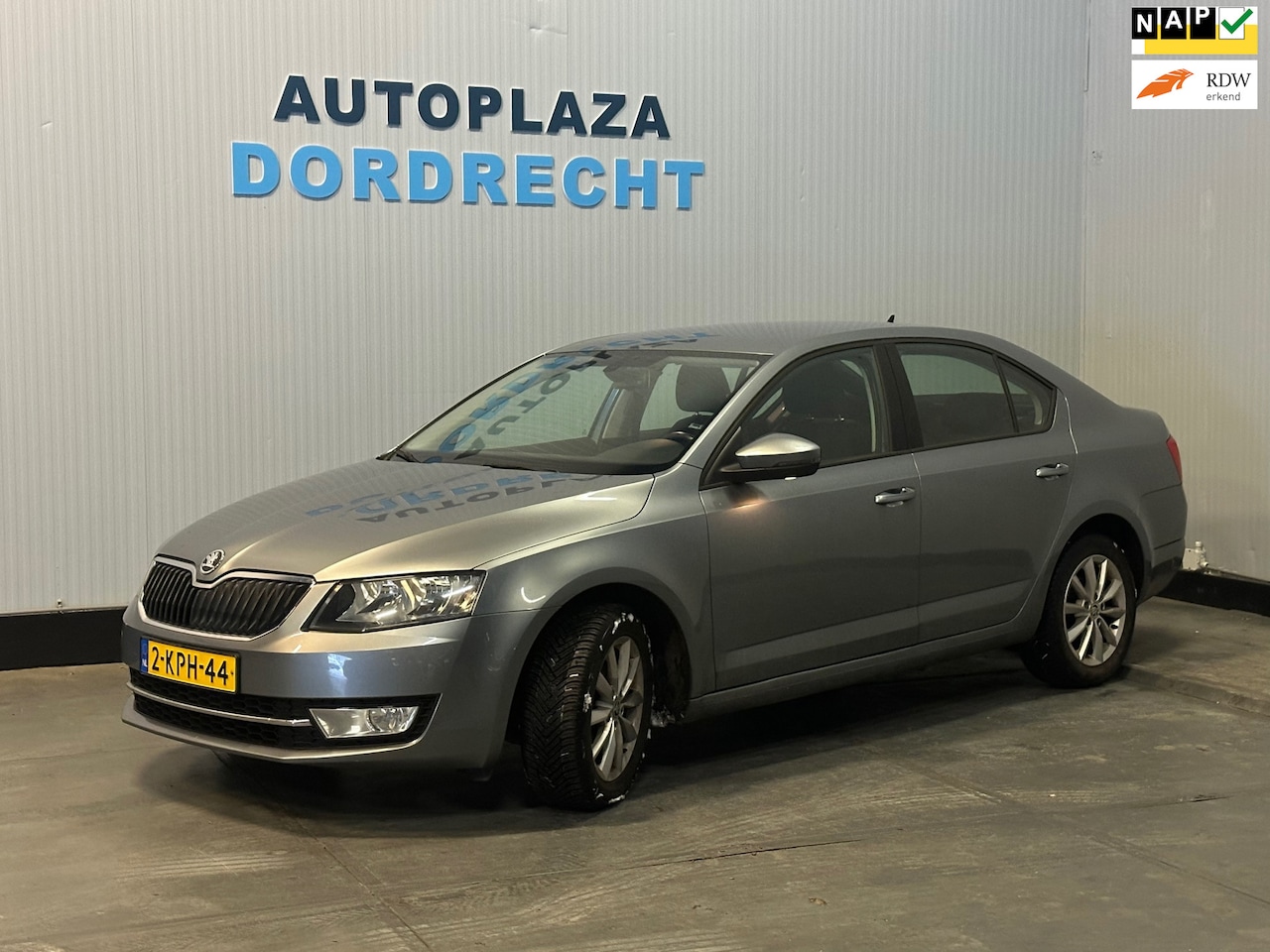 Skoda Octavia - 1.2 TSI Greentech Ambition Businessline 1.2 TSI Greentech Ambition Businessline - AutoWereld.nl