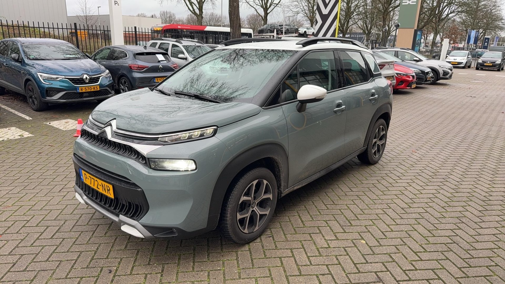 Citroën C3 Aircross - 1.2 110PK Shine | Navigatie | Climate control | Cruise control | Voorruitverwarming | Carp - AutoWereld.nl