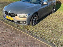 BMW 3-serie Touring - 318i Luxury Line High Executive