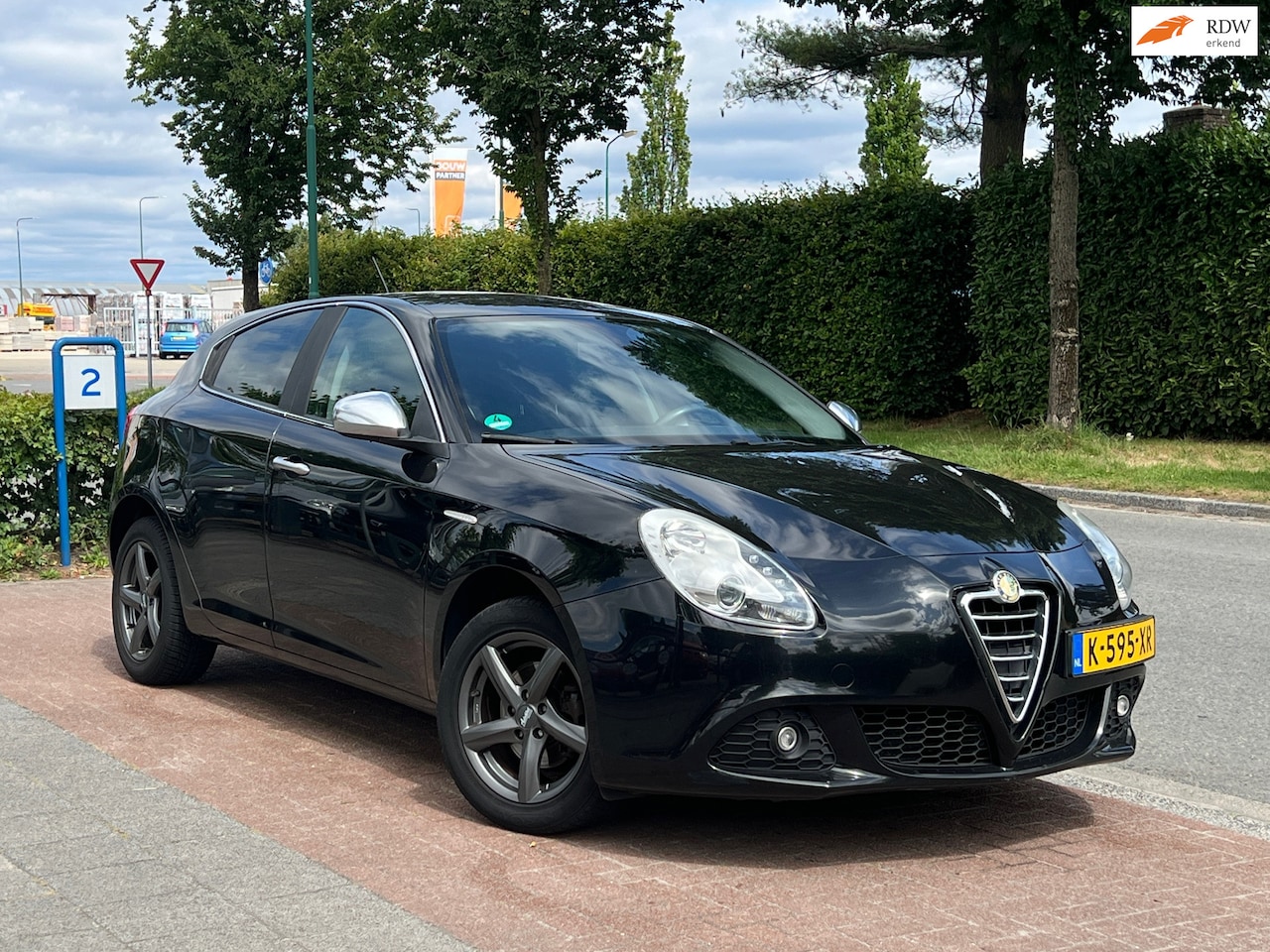 Alfa Romeo Giulietta - 1.4T Progression *Black|LMV - AutoWereld.nl