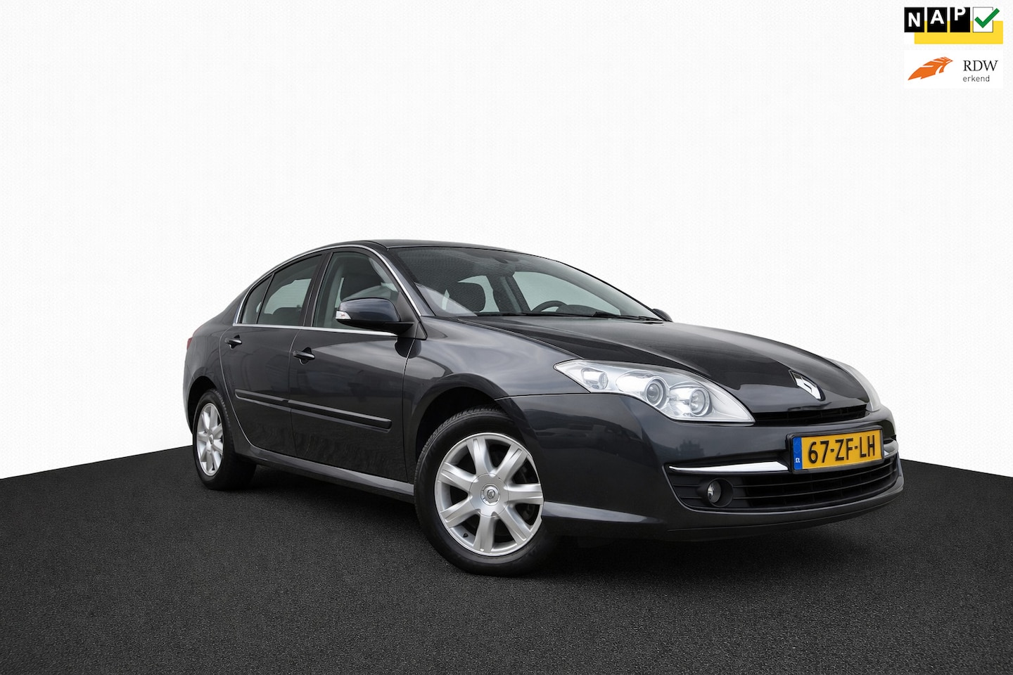 Renault Laguna - 2.0-16V Dynamique 2.0 16V Dynamique - AutoWereld.nl