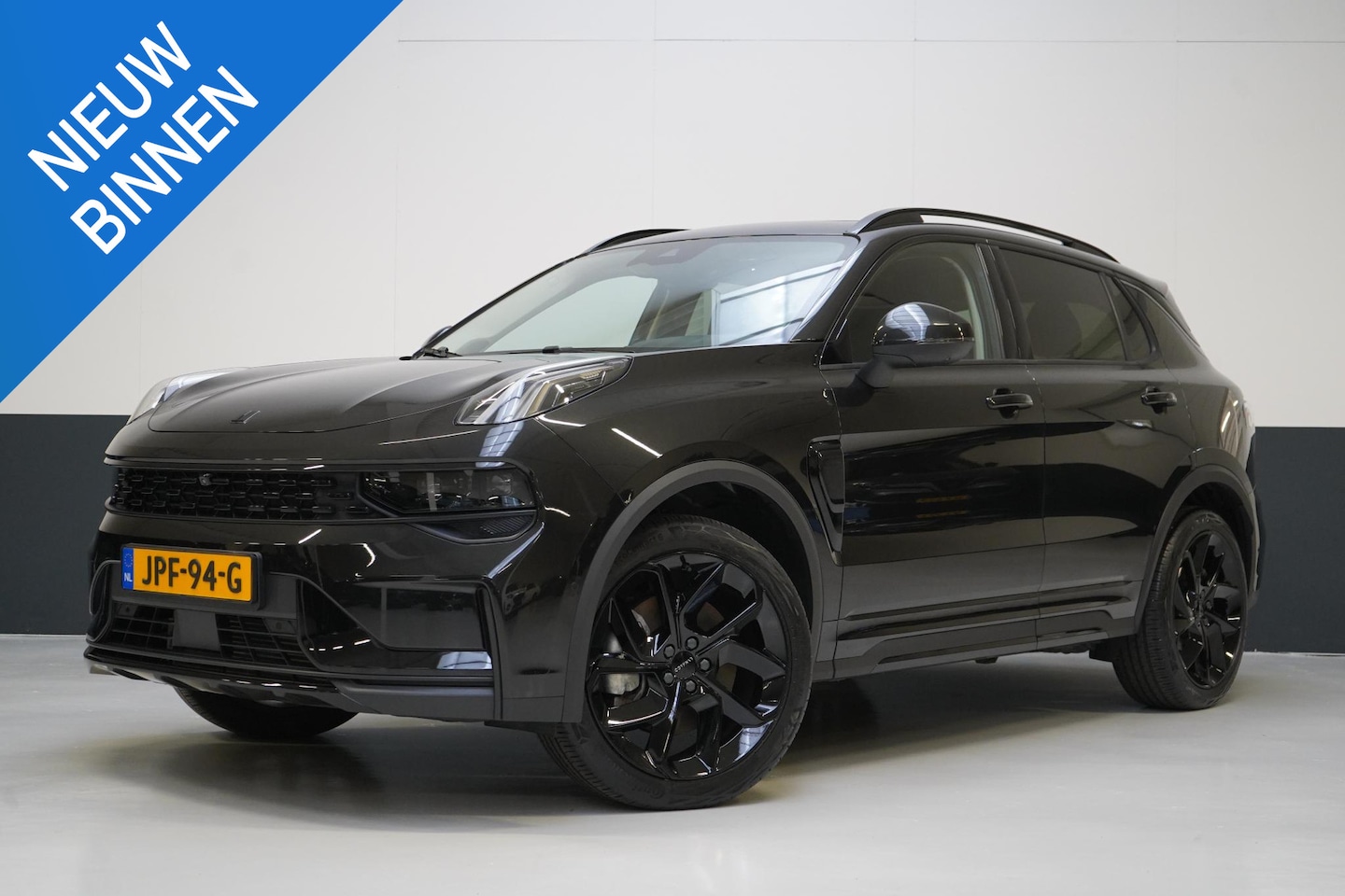 Lynk & Co 01 - 1.5 | Zwart optiek | Panoramadak | Navigatie | Memory | Apple CarPlay - AutoWereld.nl