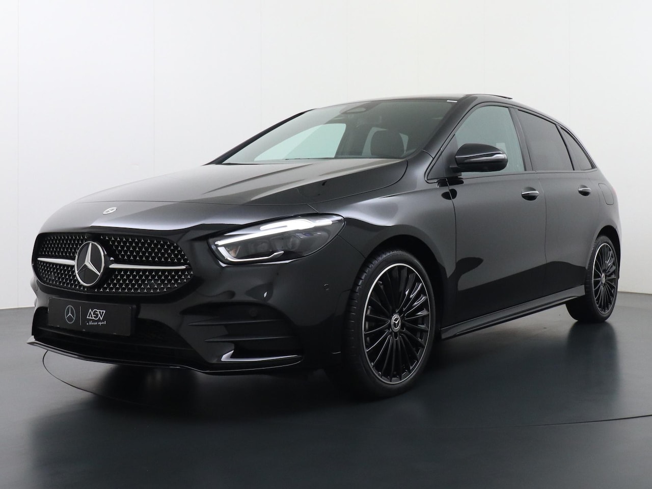 Mercedes-Benz B-klasse - 250 e Business Solution AMG | Trekhaak Wegklapbaar | Distronic Cruise Control | Panorama - - AutoWereld.nl