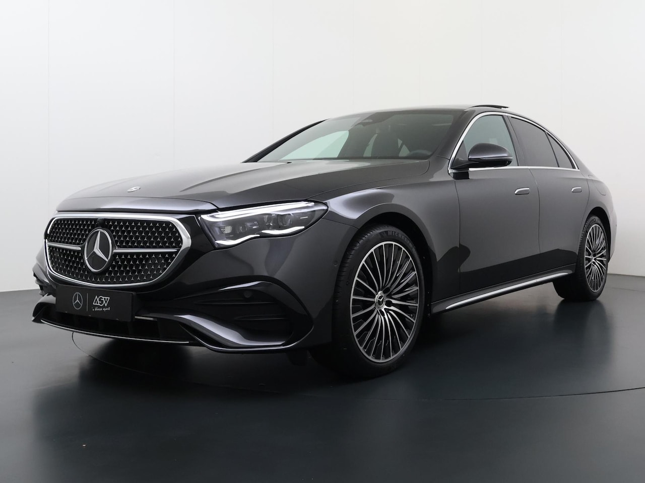 Mercedes-Benz E-klasse - 300 e Sport Edition | Superscreen | Distronic Cruise Control | 360° Camera | Apple Carplay - AutoWereld.nl