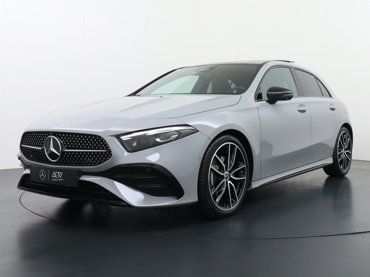 Mercedes-Benz A-klasse - 180 Business Solution AMG | Memorystoelen | Apple Carplay & Android Auto | Panorama - Schu - AutoWereld.nl