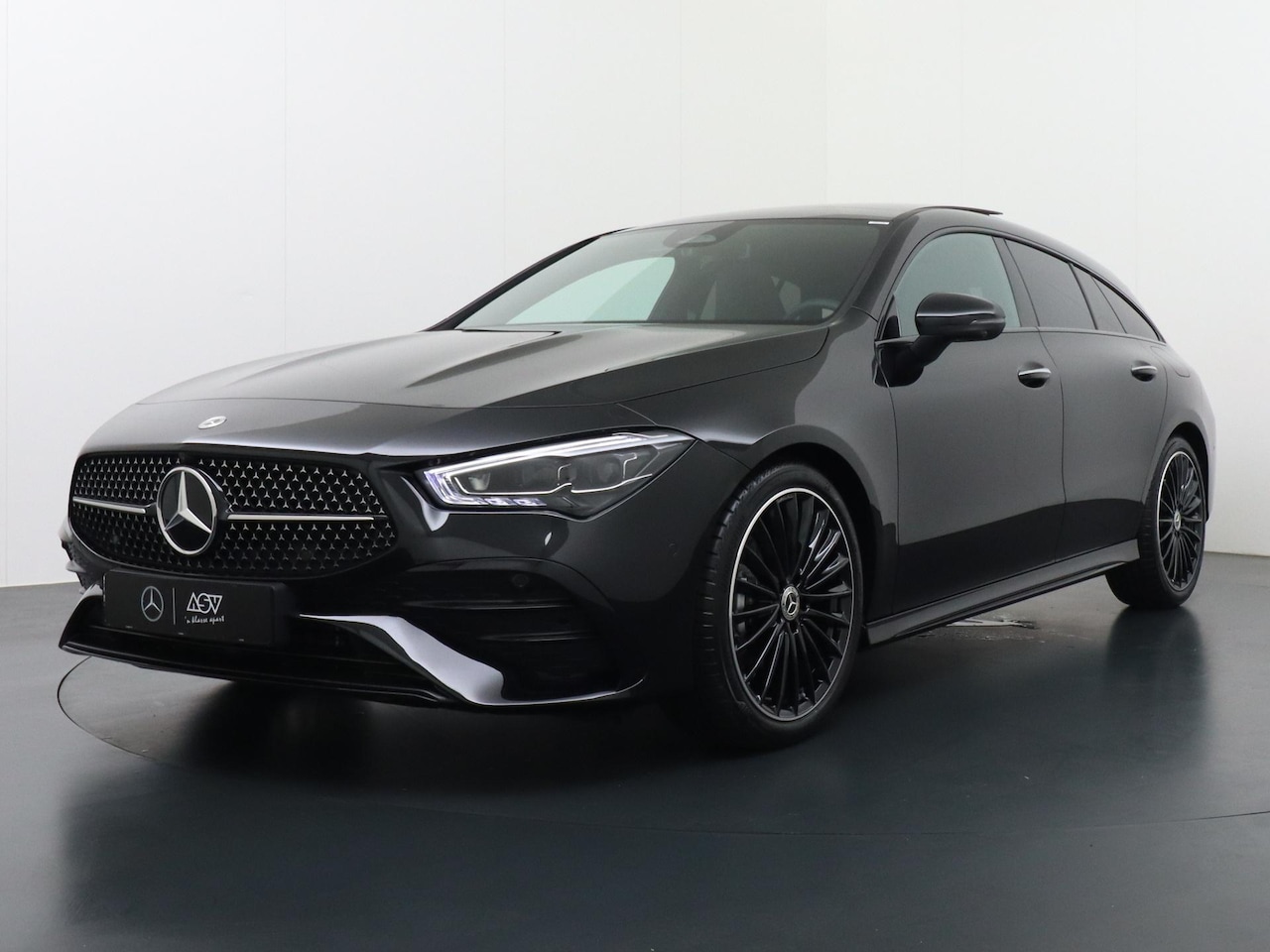 Mercedes-Benz CLA-klasse Shooting Brake - 180 Business Solution AMG | Panorama - Schuifdak | Multibeam LED | Apple Carplay & Android - AutoWereld.nl